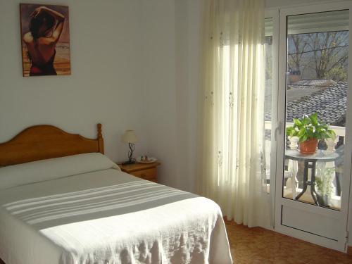 Hotel Hostal D�ernes