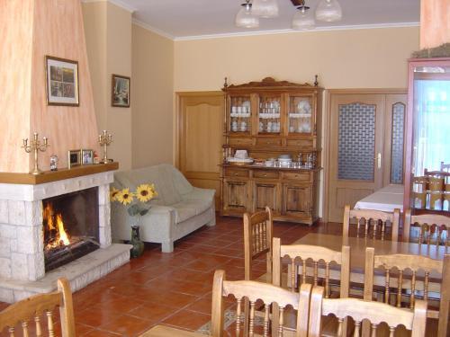 Hotel Hostal D�ernes