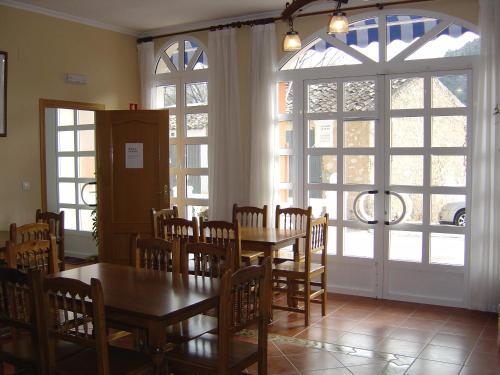 Hotel Hostal D�ernes