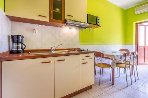 Apartments Vitomir