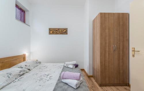 Hostal E-m Apartments With Private Pool