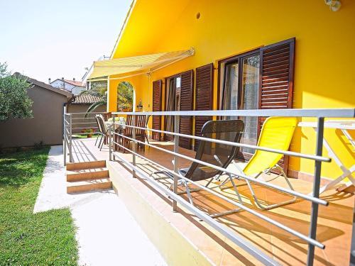 Apartment Yellow House
