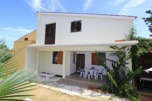 Apartment Bobins