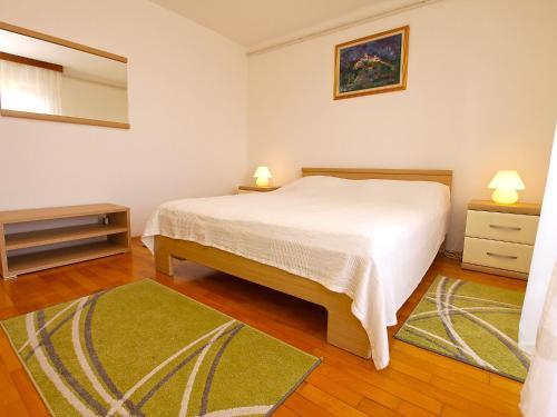 Apartments Munida 734