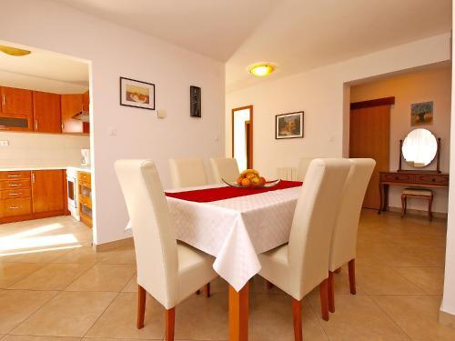 Apartments Munida 734