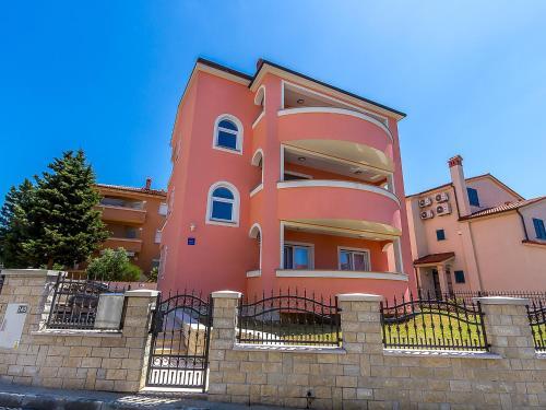 Apartment Med 454