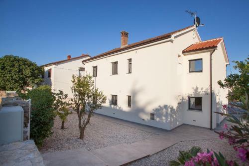 Villa Grey Soul