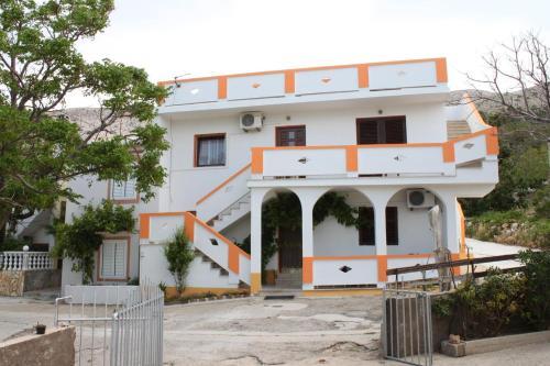 Apartment Metajna 6421b