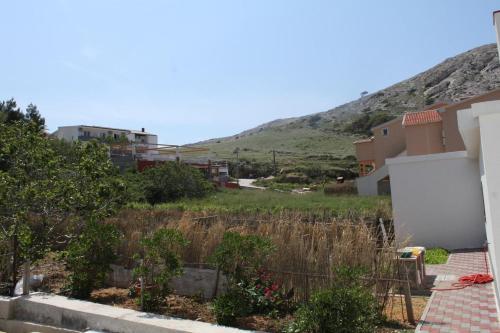 Apartment Metajna 6486g
