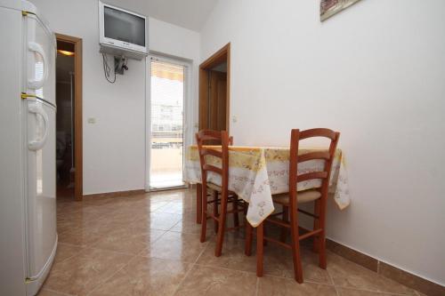 Apartment Metajna 6503e