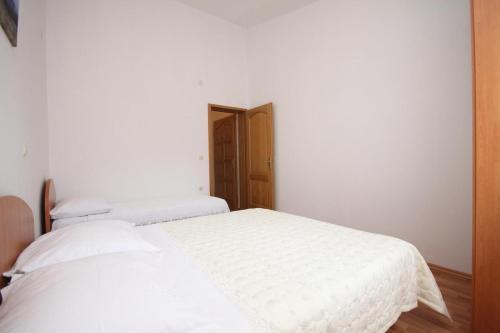 Apartment Metajna 6503d
