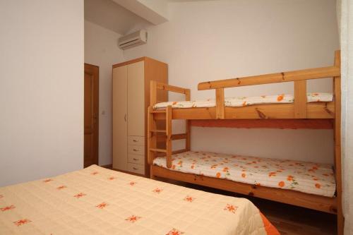 Apartment Metajna 6503b