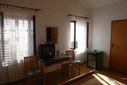Hostal Guest House Lara