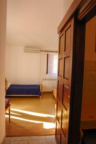 Hostal Guest House Lara