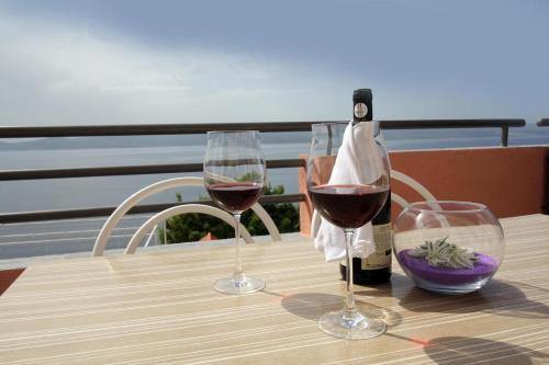 Apartments By The Sea Pisak (omis) - 12545