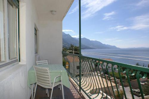 Apartments By The Sea Pisak (omis) - 2742