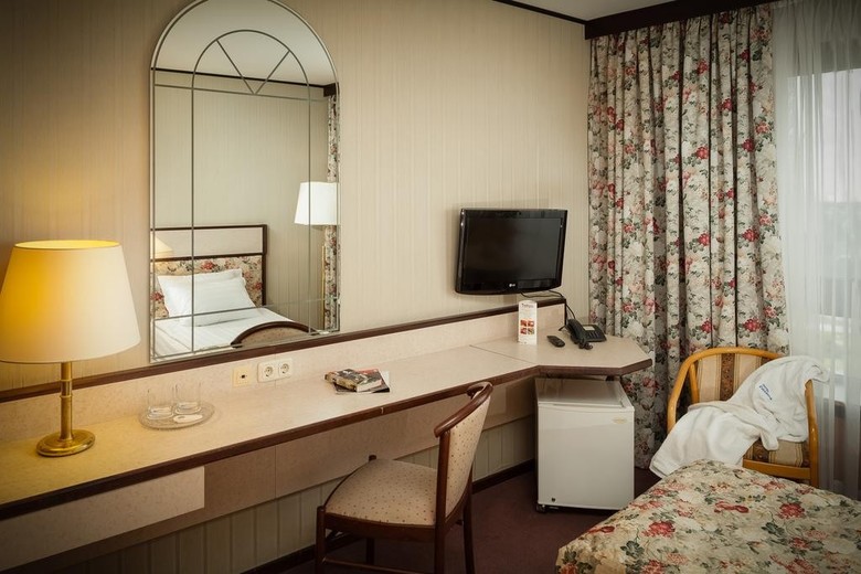 Hotel Cosmos