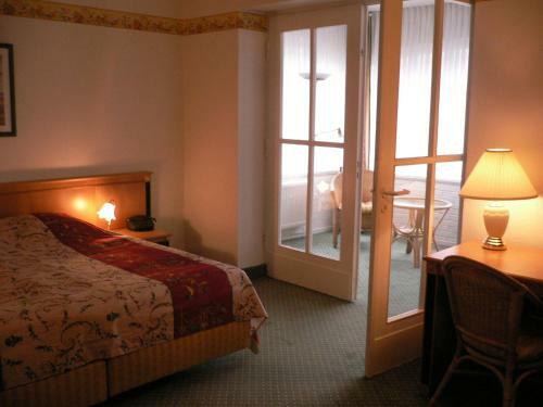 City Hotel