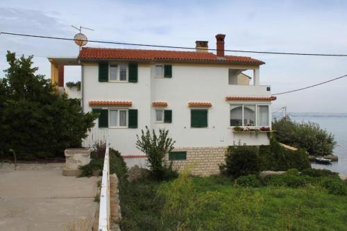 Apartment Preko 8515b