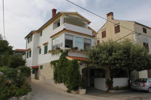 Apartment Preko 8515b