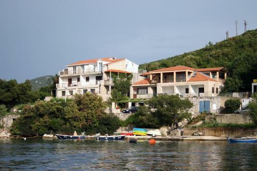 Apartments By The Sea Polace (mljet) - 613