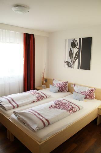 Hostal G�stehaus Adler