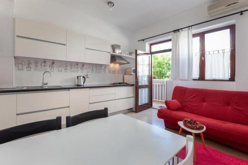 Apartment Podgora 13216a