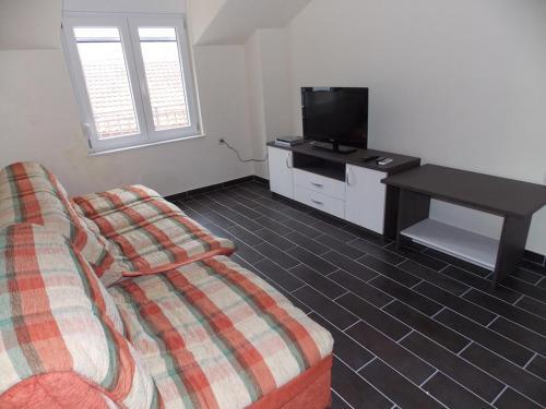Apartments With A Parking Space Podaca (makarska) - 11748