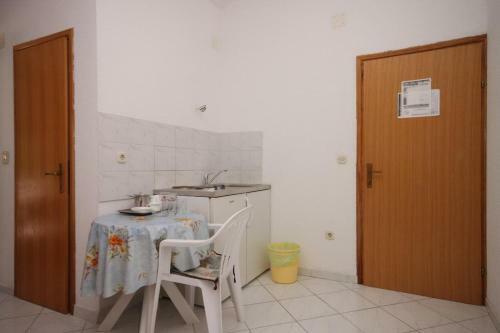 Apartments By The Sea Podaca (Makarska) - 6745