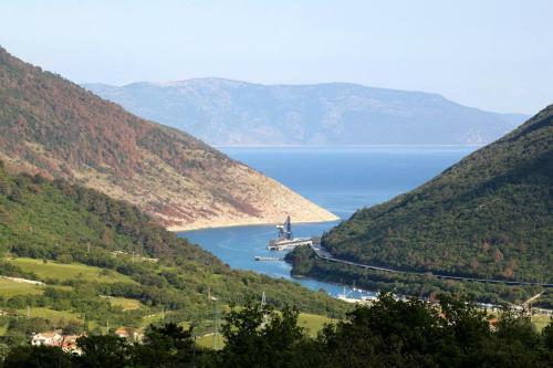 Hostal Family Room Plomin Luka 15078b