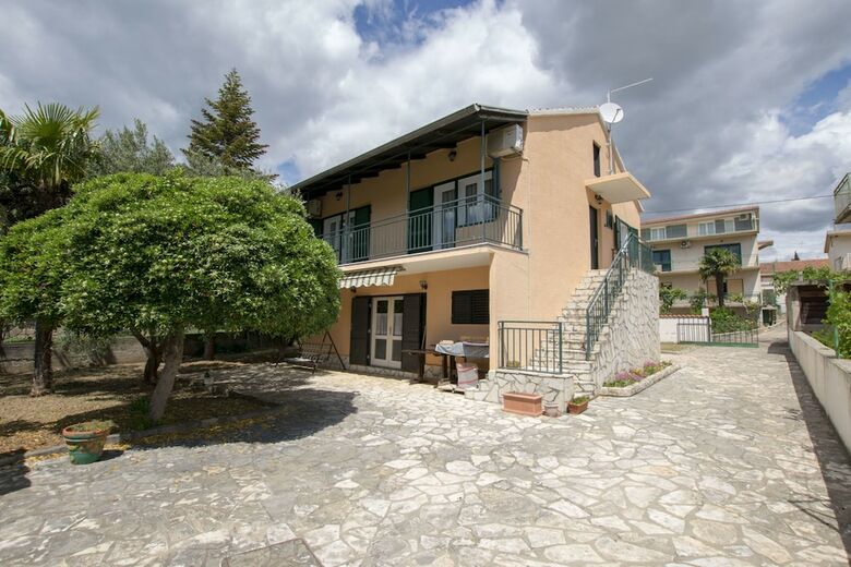 Apartment Zlatko