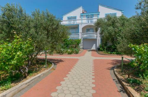 Apartments Rosanda 508