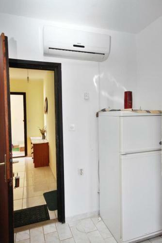 Apartment Pirovac 6447a