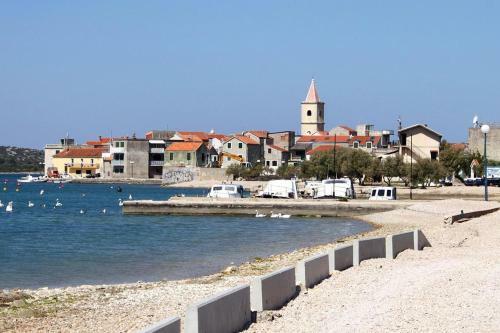 Apartments With A Parking Space Pirovac (sibenik) - 6278