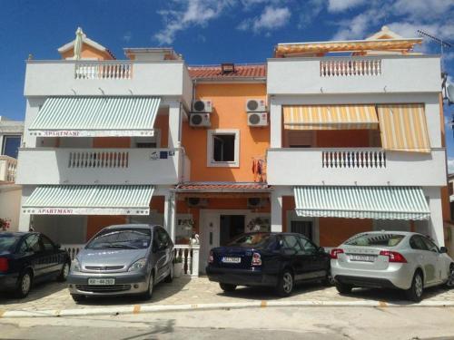 Apartment Pirovac 15271b