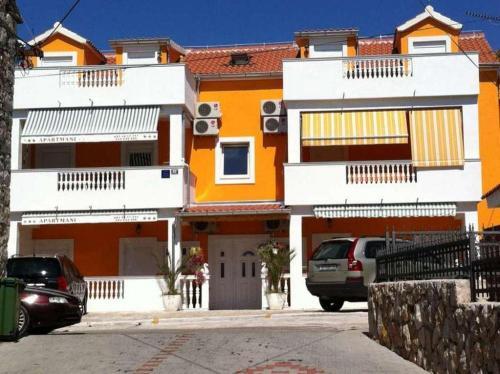 Apartment Pirovac 15271b