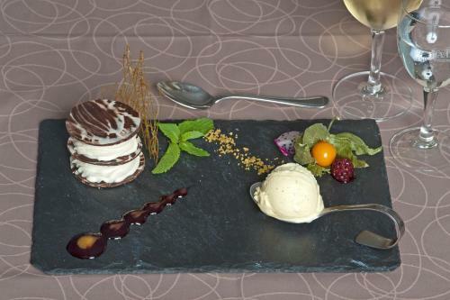 Hostal Hotel Restaurant Kromberg