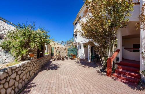 Hostal Triple Room Pag 13355b