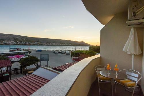 Apartments By The Sea Pag - 13329