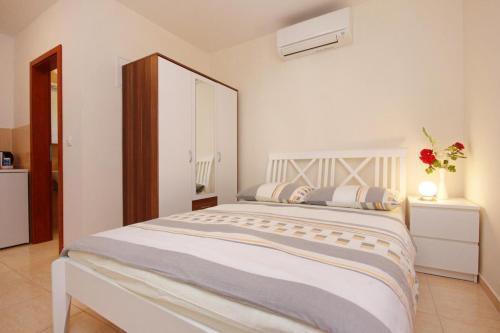 Apartments With A Parking Space Orebic (peljesac) - 10423