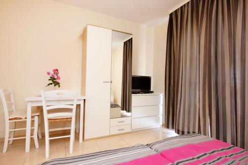 Apartments With A Parking Space Orebic (peljesac) - 10423