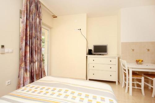 Apartments With A Parking Space Orebic (peljesac) - 10423