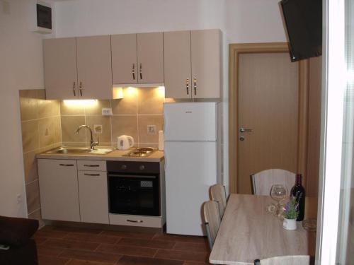 Apartment Orebic 12361a