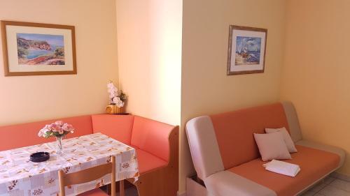 Apartments With A Parking Space Orebic (peljesac) - 4554