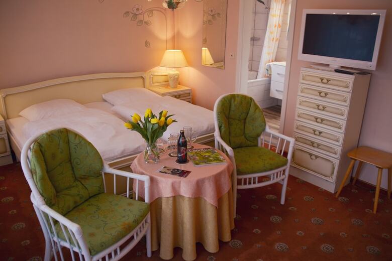 Hostal Hotel Garni Regina