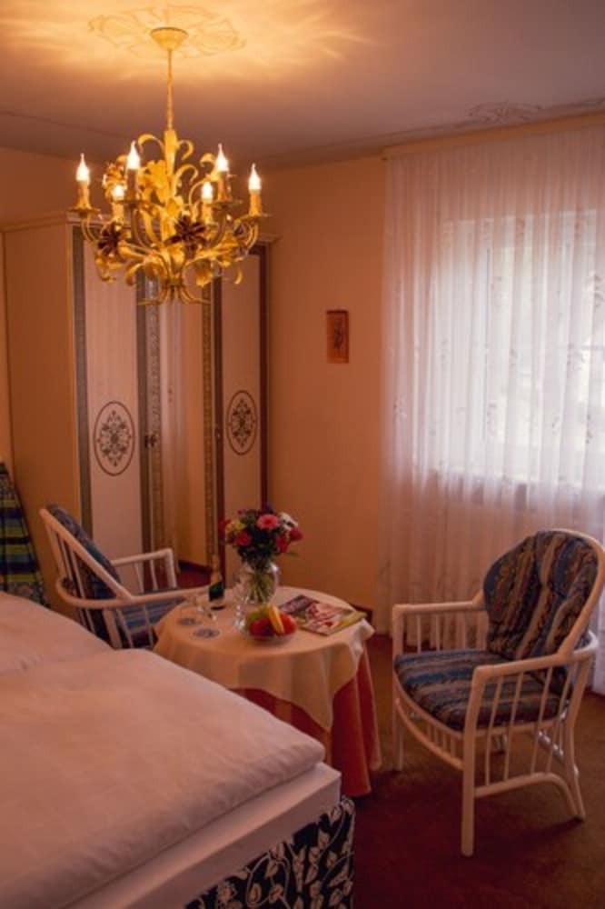 Hostal Hotel Garni Regina