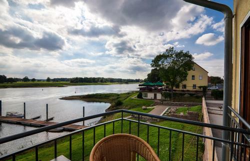 Hostal Elbterrassen Zu Brambach