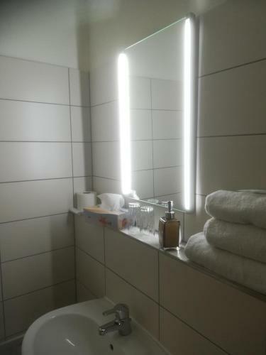 Hostal Hotel L�wenhof