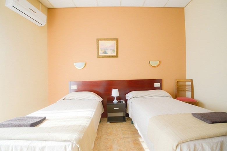 Hostal Torremirona