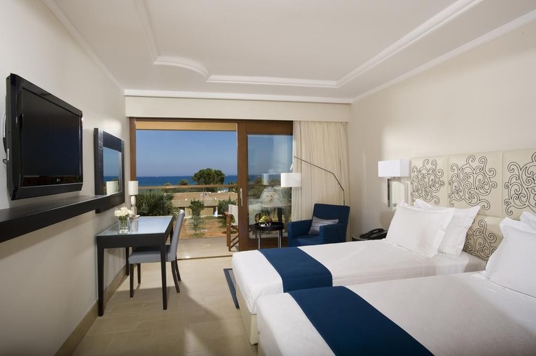 Hotel Kernos Beach